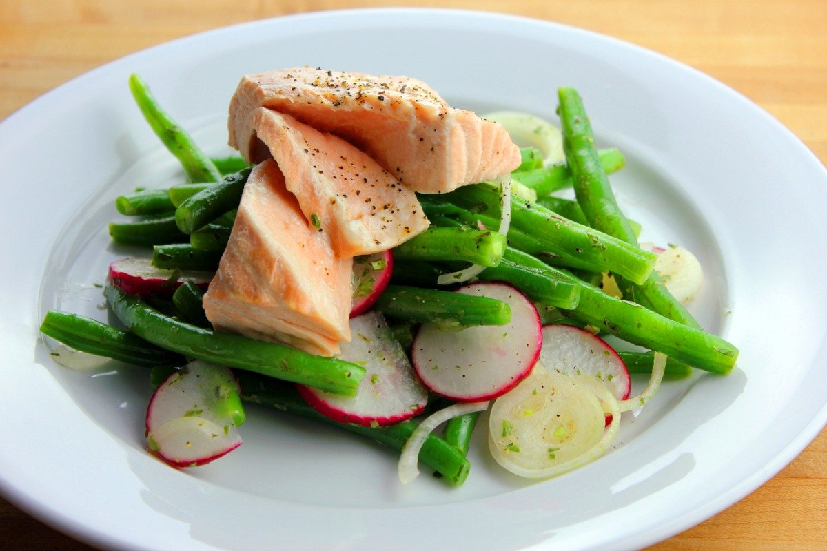 Salmone al vapore