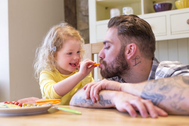 Papà tatuato.