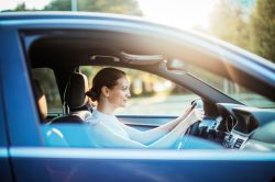 Come rinfrescare l'auto senza aria condizionata