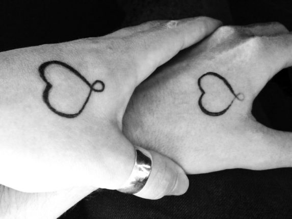 Idee per tatuaggi di coppia piccoli