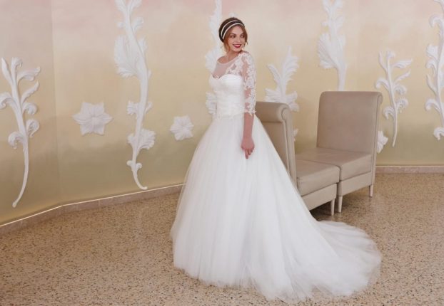 Linea abito da sposa curva