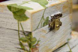 Scatolina in legno personalizzata con il decoupage