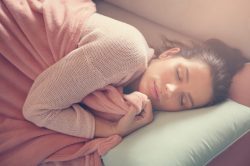 5 Mosse per addormentarsi velocemente