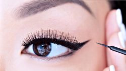Eyeliner perfetto in 4 mosse