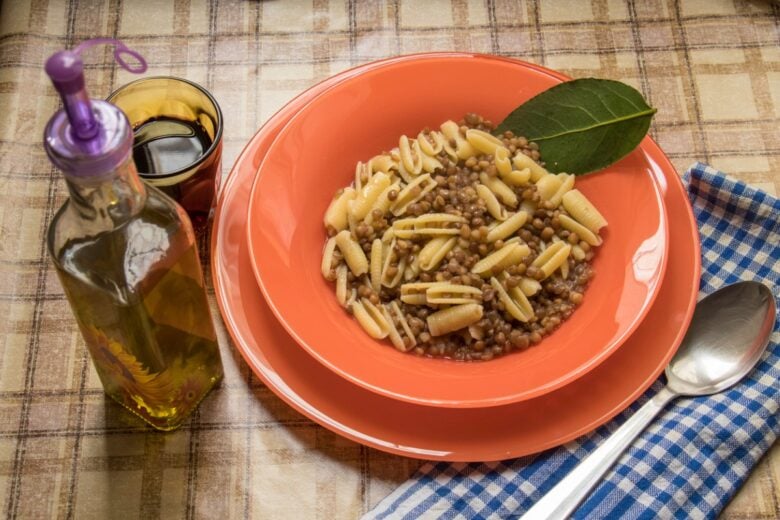 Pasta con lenticchie piccanti