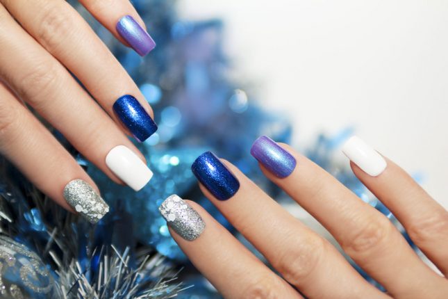 Manicure blu