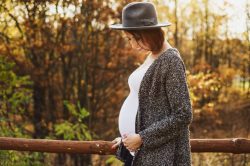 Camminare è l'attività ideale in gravidanza