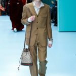 Modello con turbante per Gucci alla MFW FW 2018