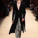 Abito + pantaloni Roberto Cavalli alla MFW FW 2018-2019