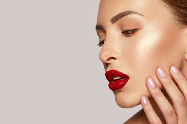 Correggere difetti col makeup
