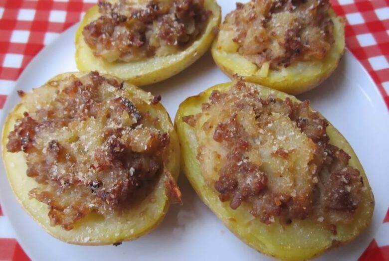 Patate al forno ripiene di tonno