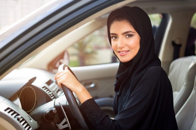 Da domenica le donne arabe potranno mettersi alla guida.