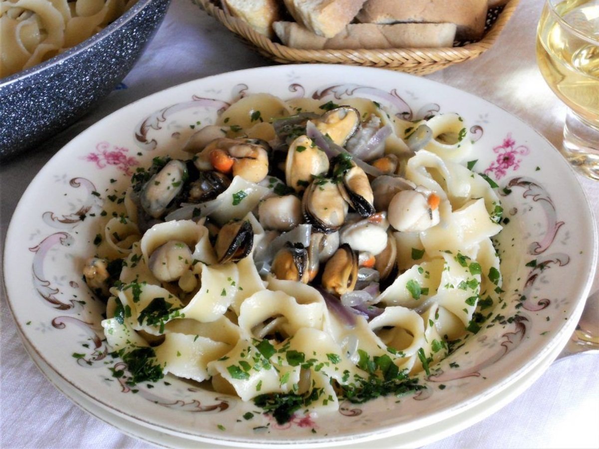 Strappatelle, canestrelli e cozze