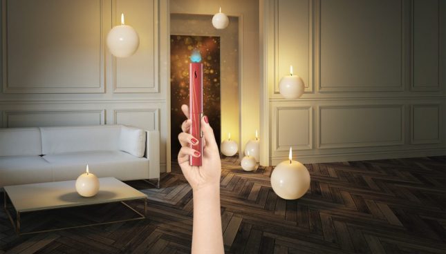 La novità presentata da S.T. Dupont è la raffinata "bacchetta magica" per la casa dal design contemporaneo con la funzionalità di un accendino.