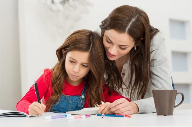 Come gestire i compiti dei figli