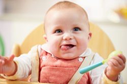 Svezzamento, come scegliere la giusta alimentazione.