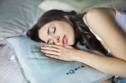 Sonno polifasico: di cosa si tratta