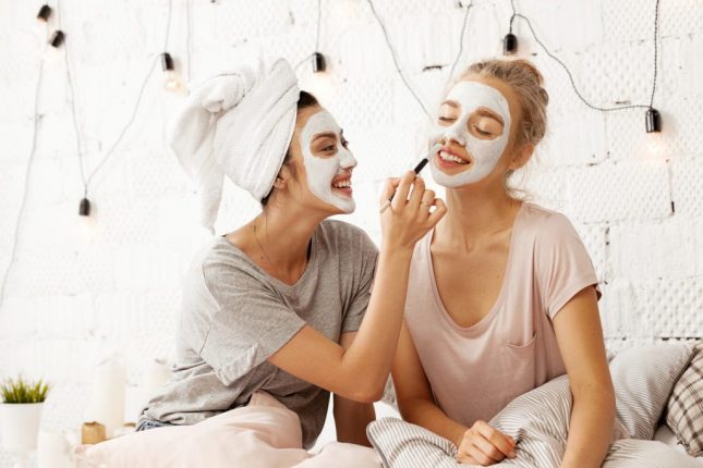 Maschera viso contro i punti neri: quali scegliere