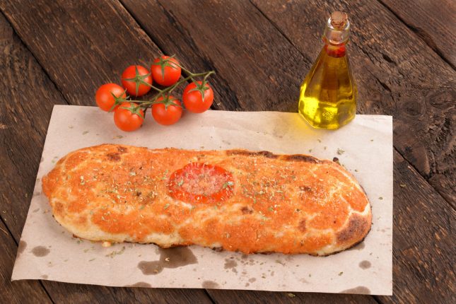 Sfincione palermitano