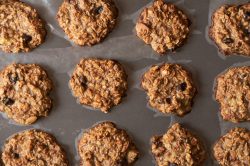 Biscotti banana e nocciole