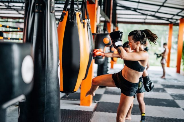 Kravfit: si usano guantoni e colpitori.