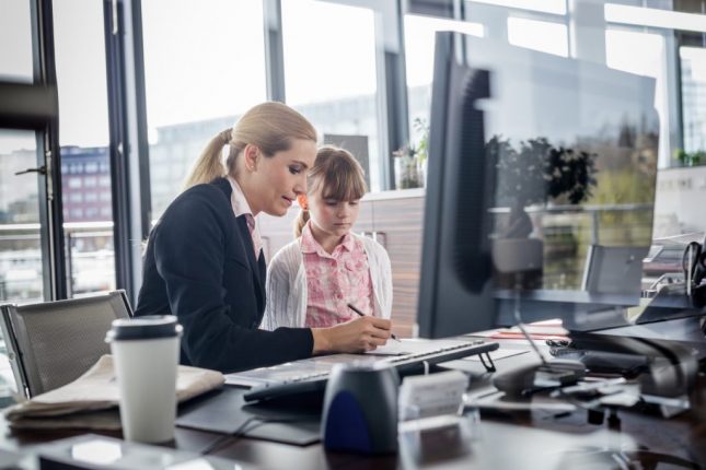 Bambini in ufficio con mamma e papÃ , Ã¨ possibile?