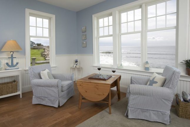 Come decorare le pareti della casa al mare: trucchi e consigli