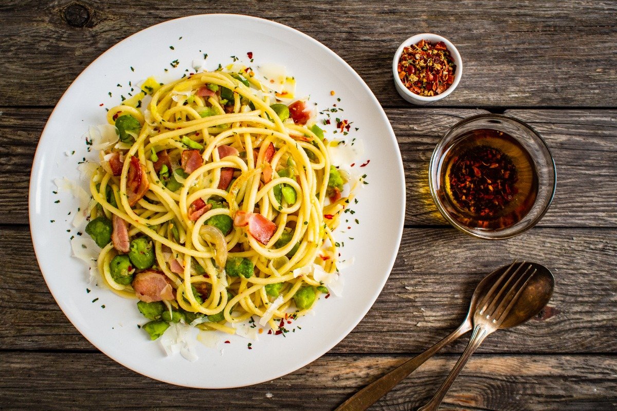 Pasta fave pancetta e pomodorini