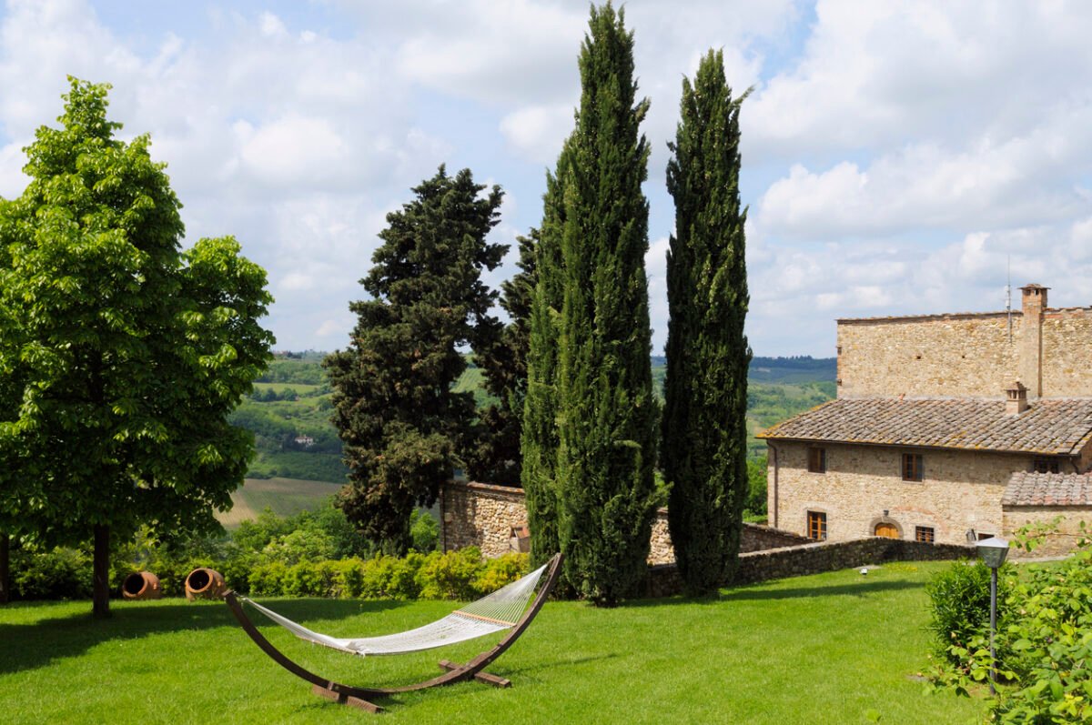 Allestire il giardino: amache e dondoli