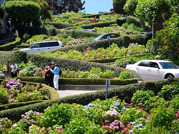 Viaggio di nozze in California. Lombard Street San Francisco la strada più tortuosa del mondo