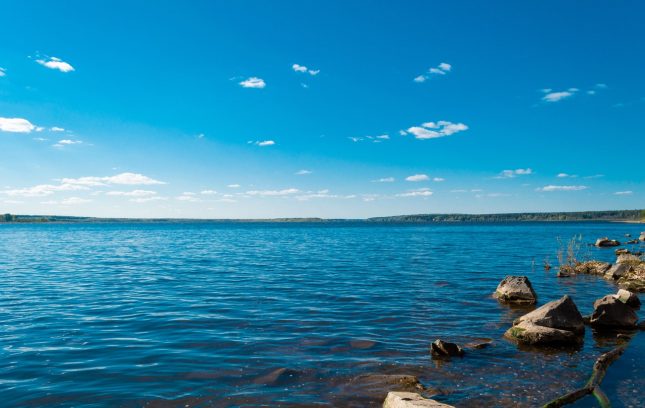 Laghi con spiagge balneabili in Piemonte
