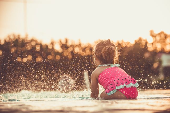 Costume pannolino per bambina da mare: marche e prezzi