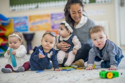 A chi lasciare i bambini quando non ci sono i nonni