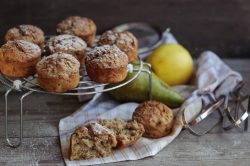 Ricetta muffin pere e cannella