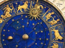 Che cos'è il tema natale e come può aiutarci a comprendere noi stessi