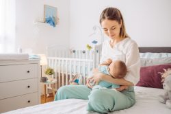 Le migliori posizioni per l'allattamento al seno