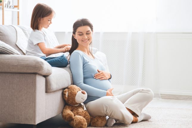Capelli in gravidanza, come curarli e cosa evitare