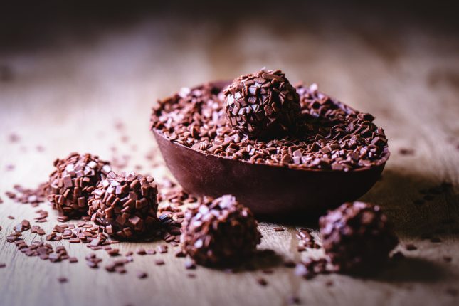 Uova di cioccolato ripiene