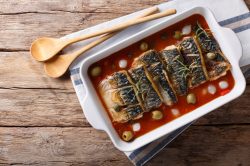 Sgombro al forno alla siciliana