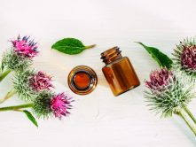 Bardana per curare l'acne usi e consigli