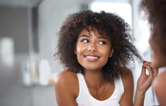 Maschera fai da te per capelli ricci
