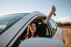 Noleggiare un'auto come si fa e consigli per risparmiare