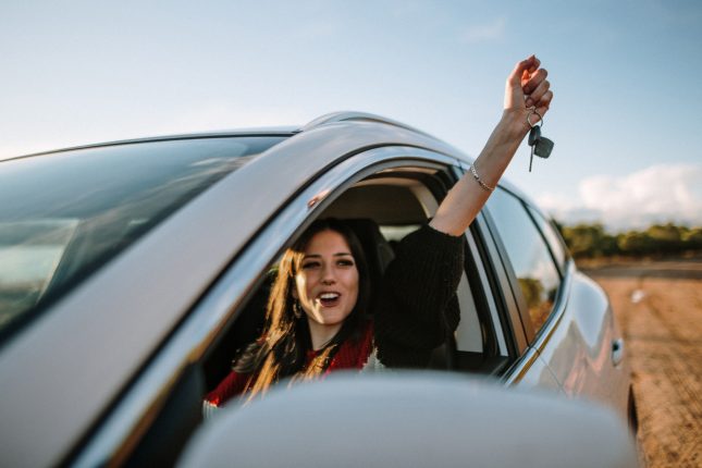 Noleggiare un'auto come si fa e consigli per risparmiare