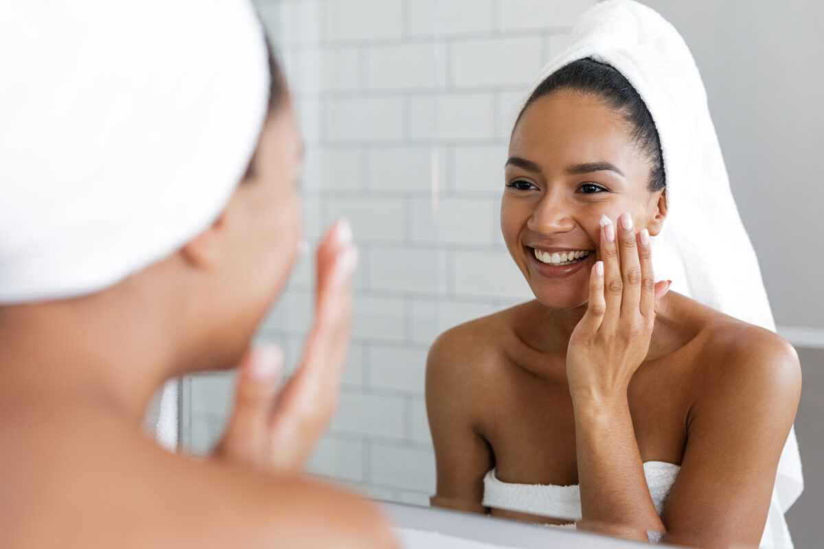 Skincare routine ideale per la pelle grassa