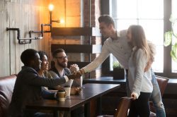 Fidanzato e amici come gestire i rapporti con intelligenza