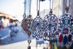 Mano di Fatima significato, storia e simbolo