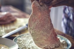 Scaloppine al vino bianco con carciofi