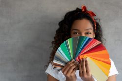 Oroscopo e colori, quali sono i colori portafortuna dei segni zodiacali