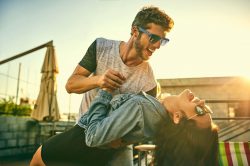 Come flirtano i segni zodiacali