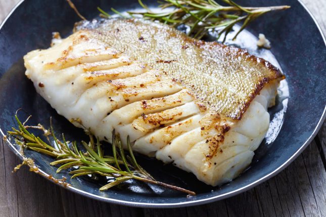 Pesce in umido in bianco